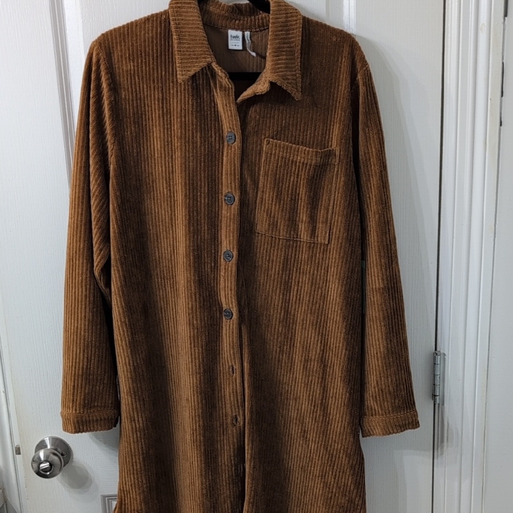 Simons Corduroy Button-Down Dress Shirt in Brown